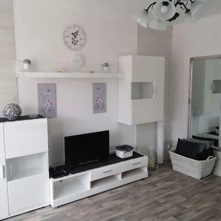 Appartement In 18413 *
